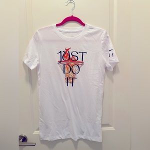 Nike Fly Basketball Fire T-Shirt - Women’s Medium Tall